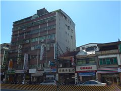 鄰近理想家NO.8社區推薦-東園華廈，位於台北市萬華區